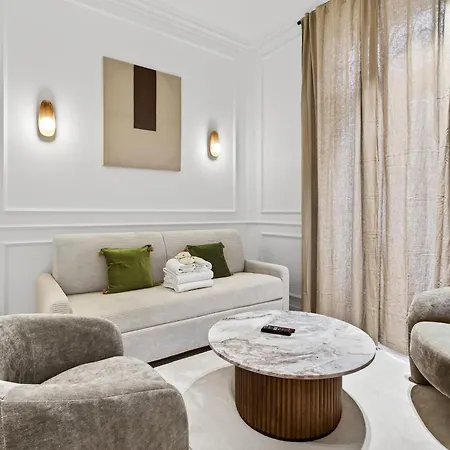 élégante, Champs-élysées, Opéra-monceau Appartamento Parigi